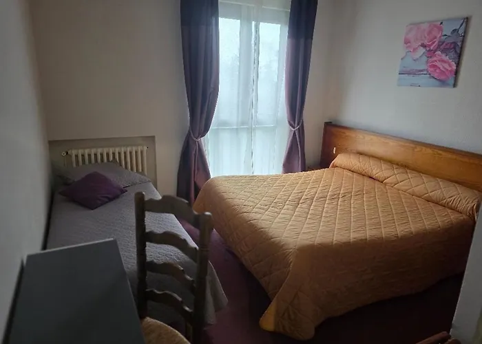 La Grange מלון 2*